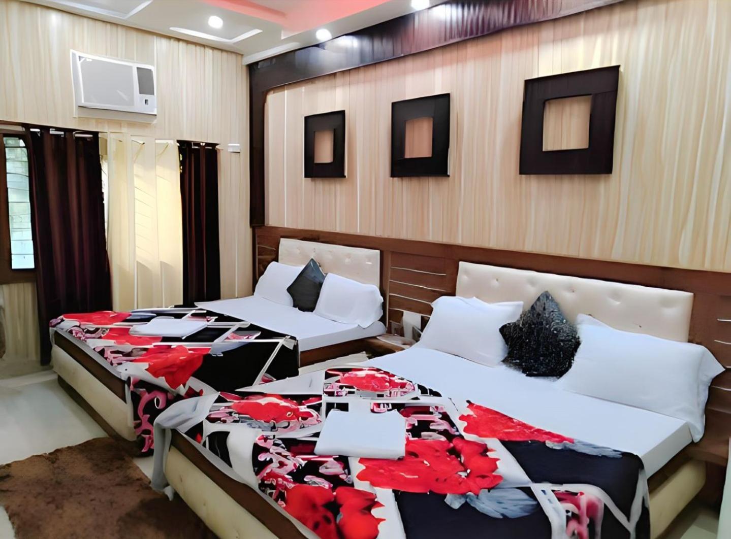 Taj Square A Luxurious Family Homestay Agra  Esterno foto