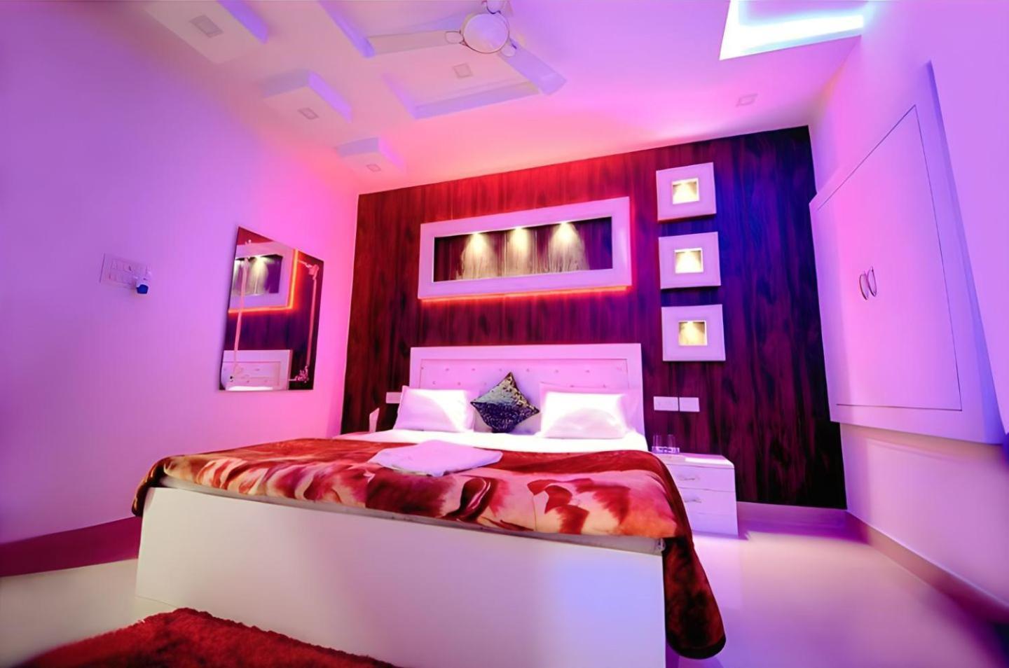 Taj Square A Luxurious Family Homestay Agra  Esterno foto