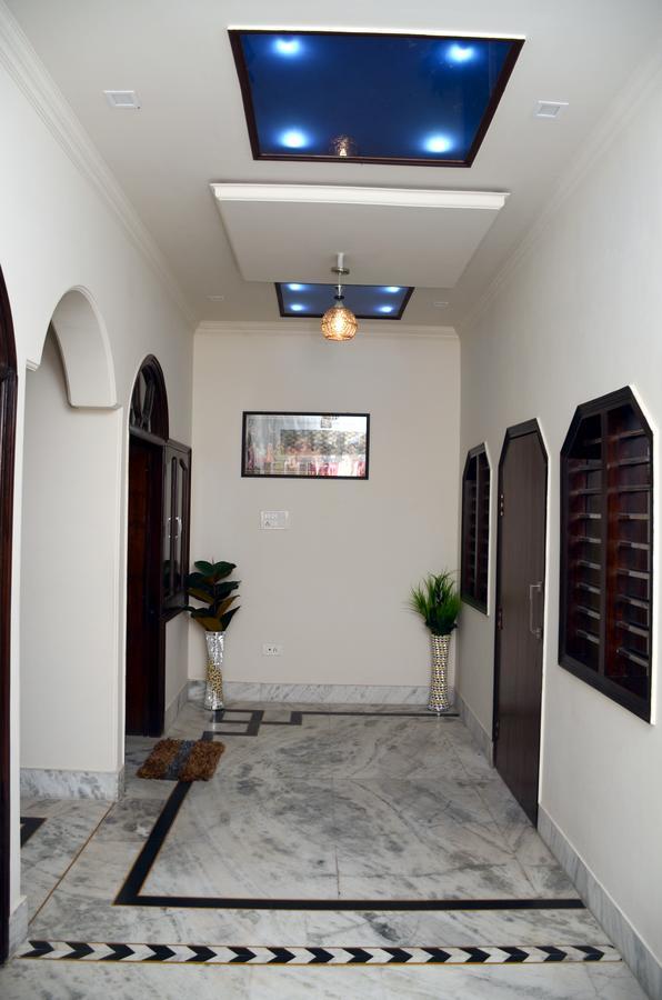 Taj Square A Luxurious Family Homestay Agra  Esterno foto