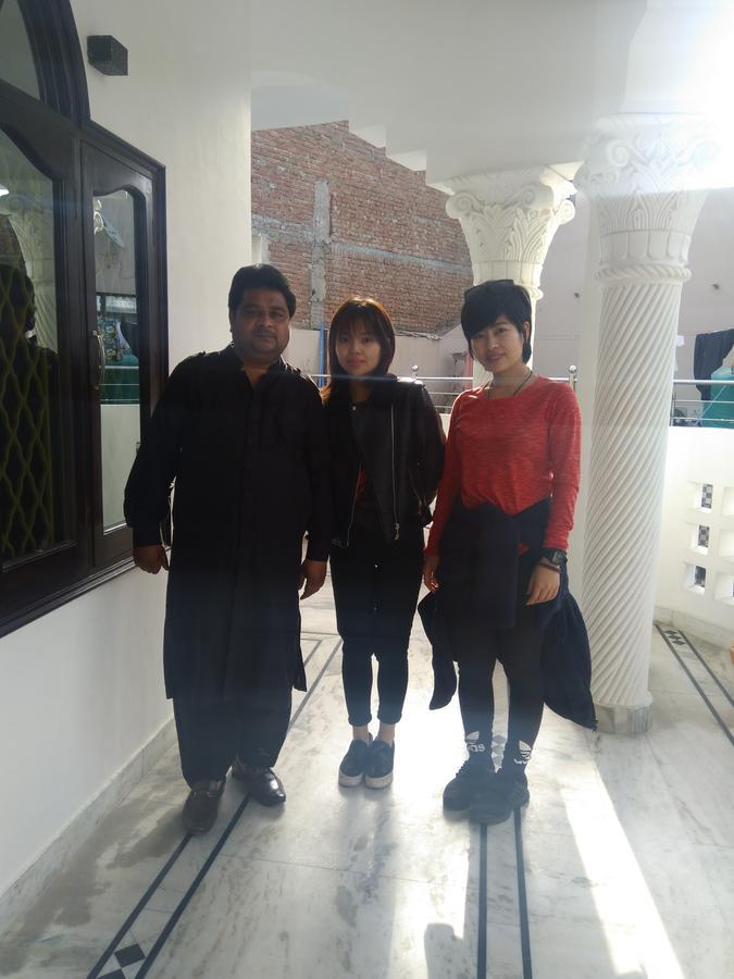 Taj Square A Luxurious Family Homestay Agra  Esterno foto