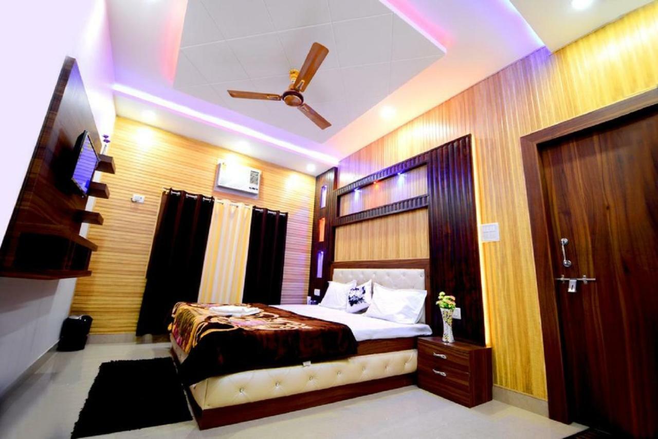 Taj Square A Luxurious Family Homestay Agra  Esterno foto